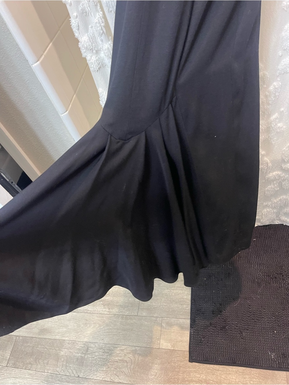 Vintage 80/90s Cache black gown with beaded collar and back - Picture 6 of 8